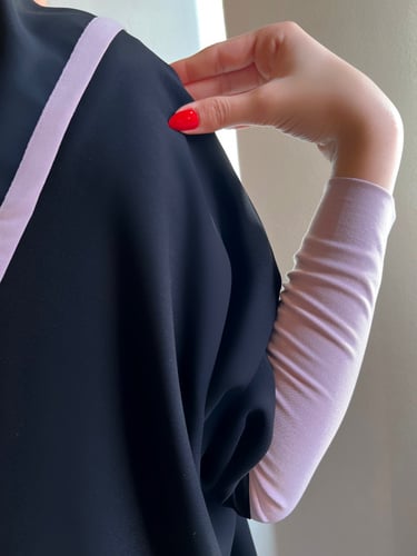 ‏Black abaya with ‏ Lavender stretch sleeves