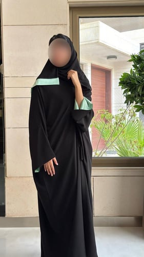Half Bisht with Wide Sleeve Lined in Mint