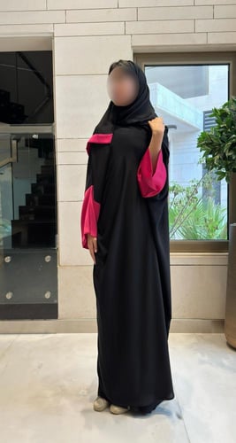 Half Bisht with Wide Sleeve in Cherry
