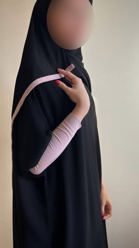 ‏Black abaya with ‏ Lavender stretch sleeves