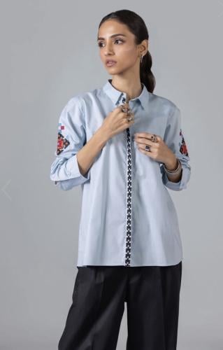 بلوزة قطن مشغولة