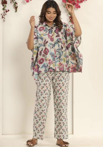 طقم قطن طبيعي ملون