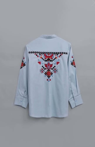 بلوزة قطن مشغولة