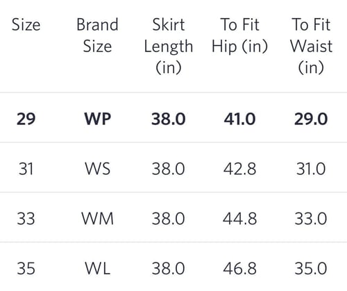 تنورة ماكسي باللونين الأسود والأبيض