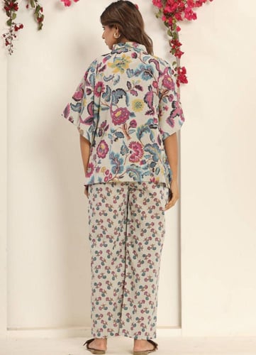 طقم قطن طبيعي ملون