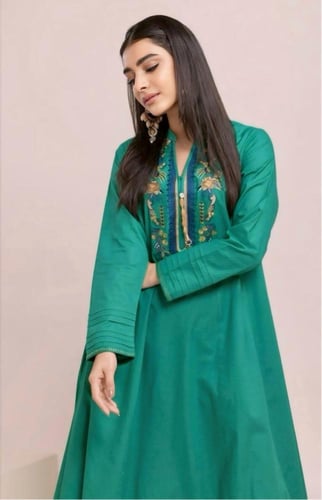 فستان قطن طبيعي مشغول