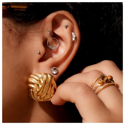 Weavy square earrings