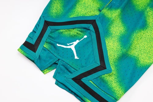 Short jordan green 11