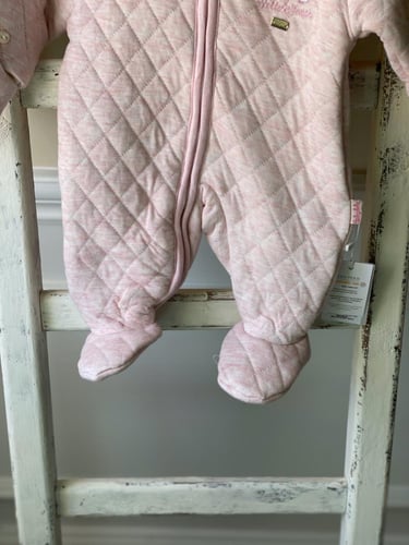 جاكيت كامل دافئ للرضع باللون الورديِ .