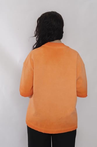 تيشرت لون اورنج