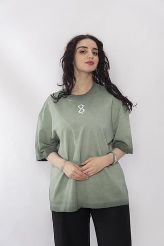 تيشرت لون زيتي بخامة مغسول