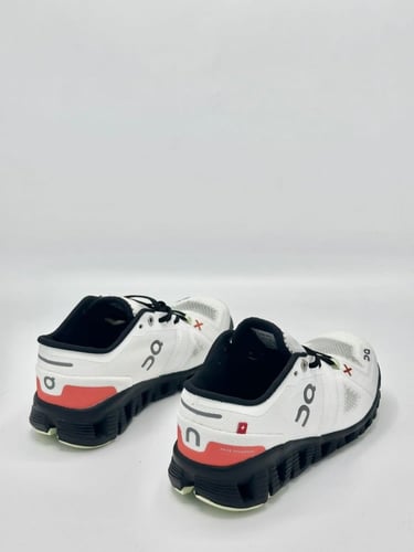 ON RUNNING Cloud X 3