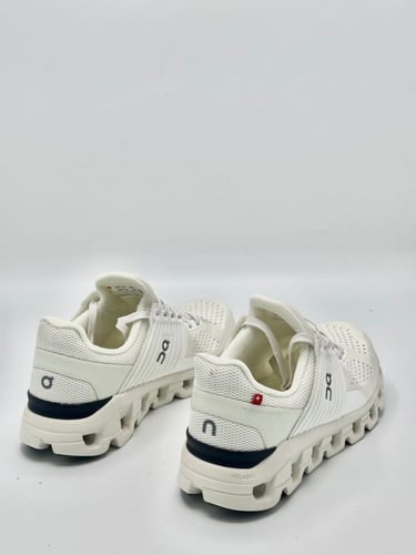 ON RUNNING Cloudswift 3