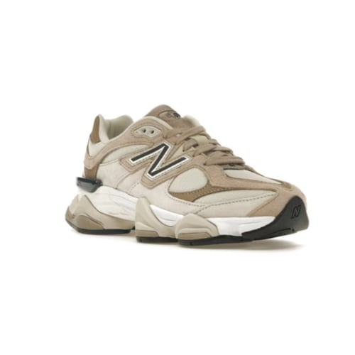 New Balance 9060 ‘Beige Cream Black’