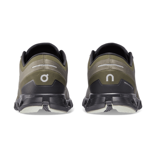 ON RUNNING Cloud X 3