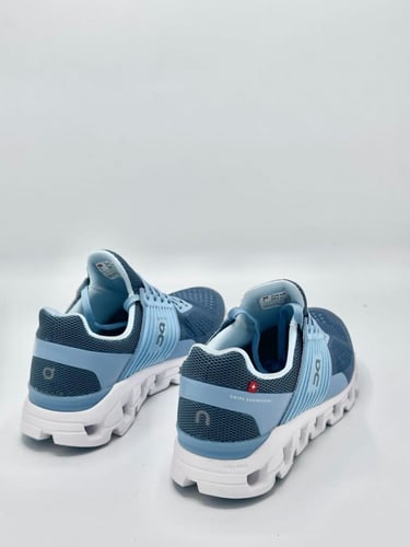 ON RUNNING Cloudswift 3