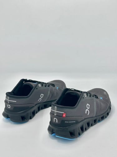 ON RUNNING Cloud X 3