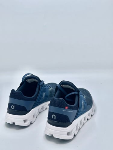 ON RUNNING Cloudswift 3