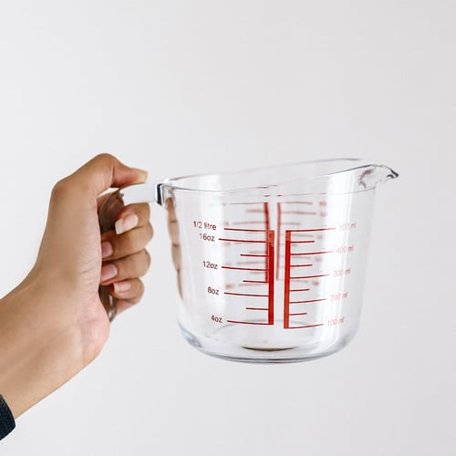 كوب قياس معياري لقياس المقادير