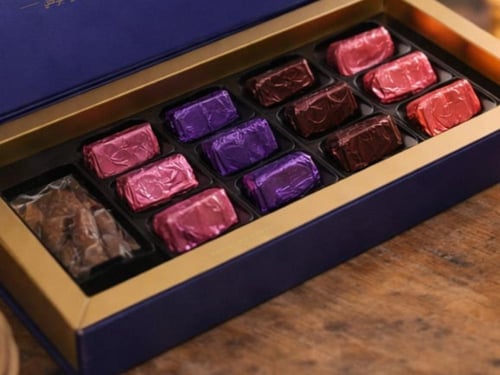 بخور رمضاني منوع مع عود