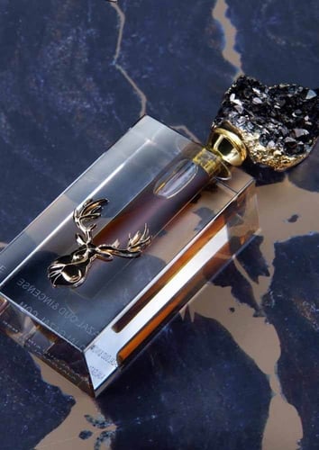 دهن عود الشرق