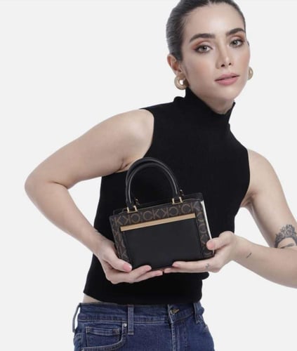 شنط كالفن كلاين ميني