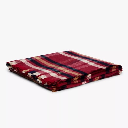 شال ماركة تومي هيلفيغر