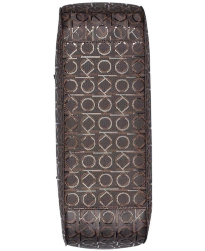 شنطة كالفن كلاين توتي