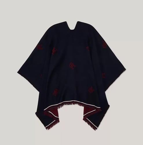 وشاح ماركة تومي هيلفيغر