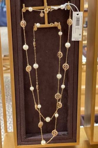 قلادة توري بورش لؤلؤ ذهبي