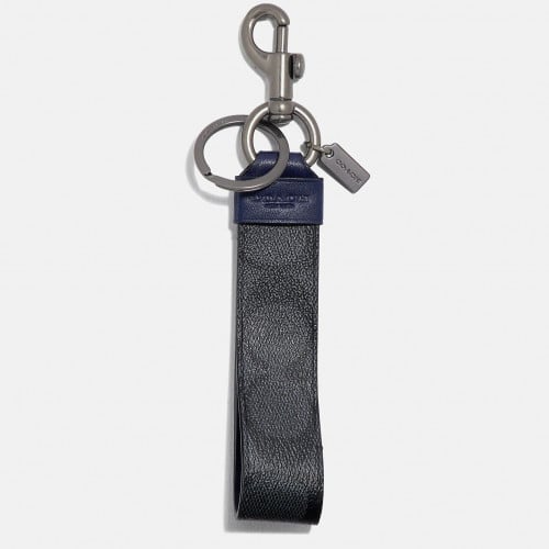 ميدالية كوتش Coach Signature