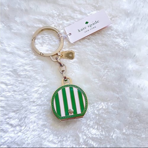 ميدالية kate spade