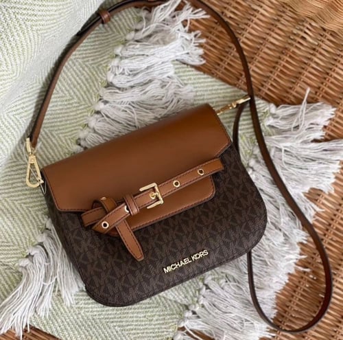 شنطة مايكل كورس كروس بودي