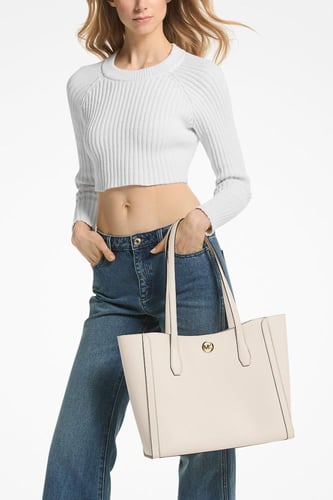 شنط مايكل كورس كبيرة بيج