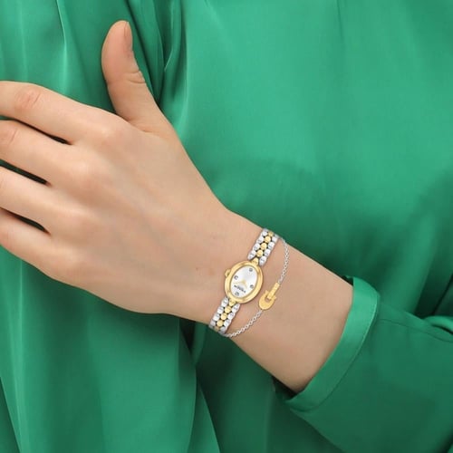 ساعة كوتش نسائية مع سوارة