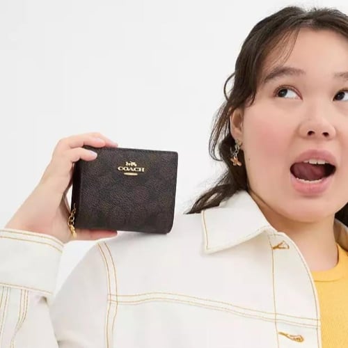 محفظة كوتش سناب