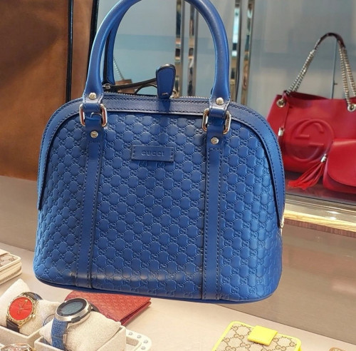 شنطة قوتشي ازرق