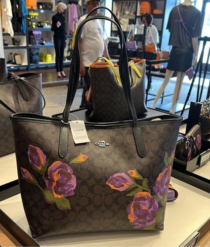 شنطة كوتش كبيرة طباعة زهور