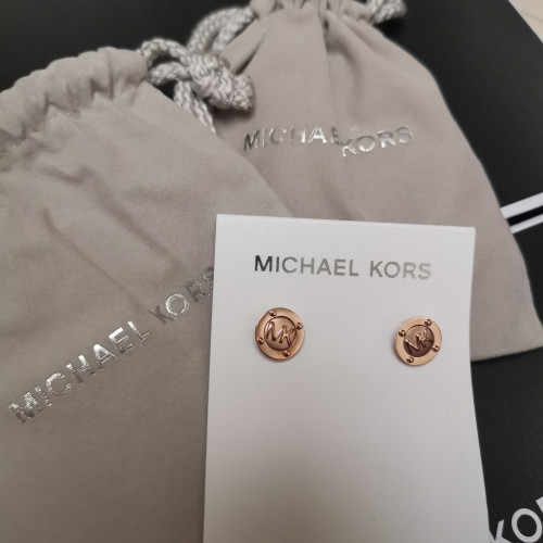 اقراط مايكل كورس روز قولد