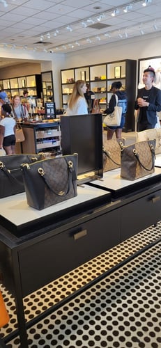 شنطة كوتش كايسي ستاشيل