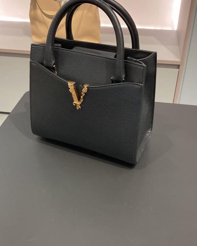 شنطة فيرزاتشي V اقرانىكالف