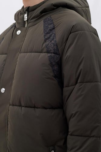 جاكيت منفوخ اخضر غامق تصميم ليزر عملي Les Benjamin...