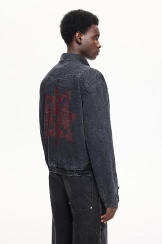 جاكيت دنيم أسود – جيوب سحاب وتفاصيل أحجار الراين –...