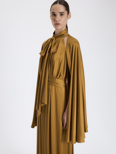 فستان سهرة حريري بربطة عنق وكيب - خردلي ذهبي - لإط...