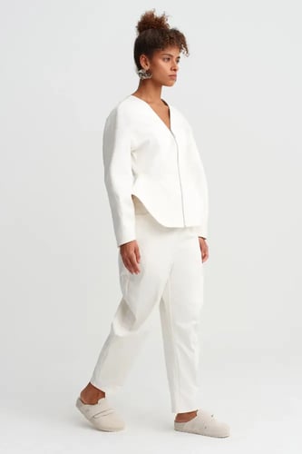 جاكيت جينز أوف وايت بسحاب وقصة محددة للخصر - أوف و...