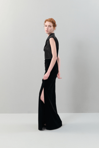 فستان ماكسي مخملي - أسود - تفاصيل ربطة أمامية أنيق...