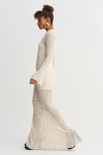 فستان نسائي طويل من الدانتيل الطبيعي - تصميم أنثوي...