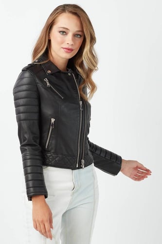 سترة رياضية نسائية من الجلد الطبيعي من DERIZA - أص...