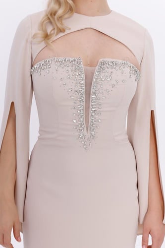 فستان سهرة كريب مطرز مع جاكيت بوليرو - كريمي ملكي...