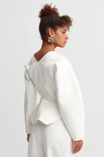 جاكيت جينز أوف وايت بسحاب وقصة محددة للخصر - أوف و...